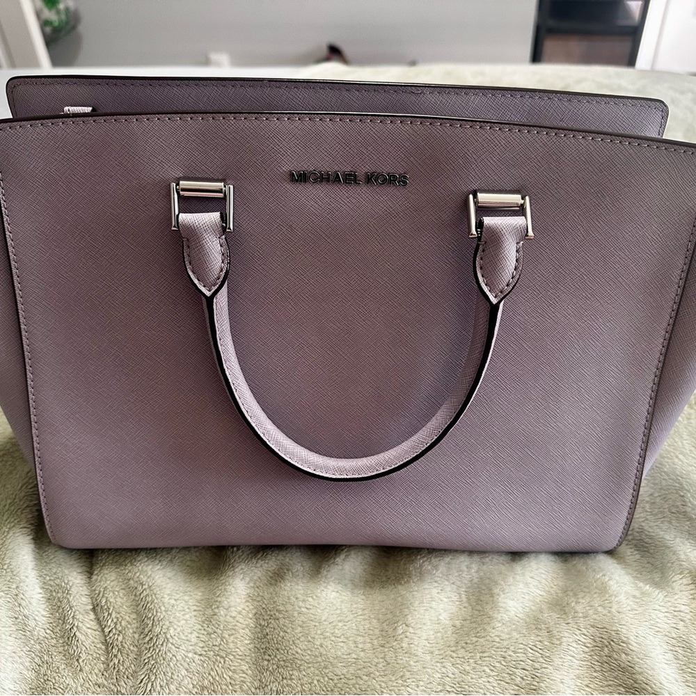 Michael Kors Lilac Selma - Picture 2 of 11